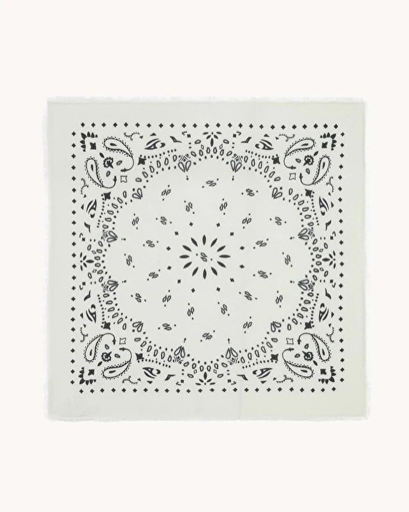 Kujten Hachiko Scarf