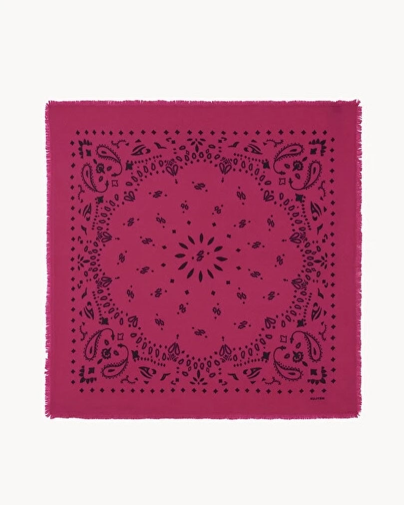 Kujten Hachiko Scarf