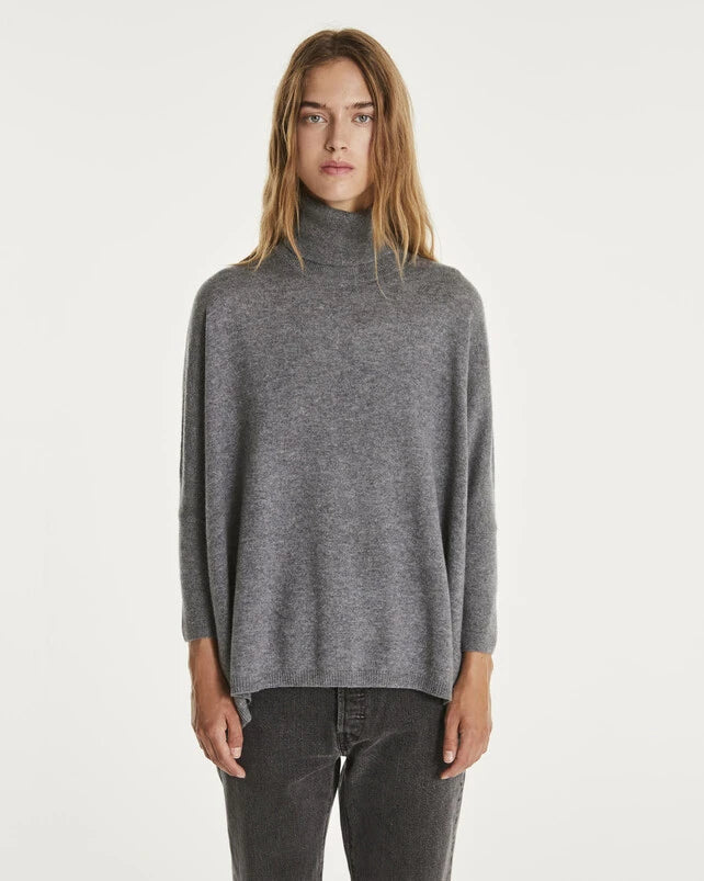 Kujten Minie Turtle Sweater