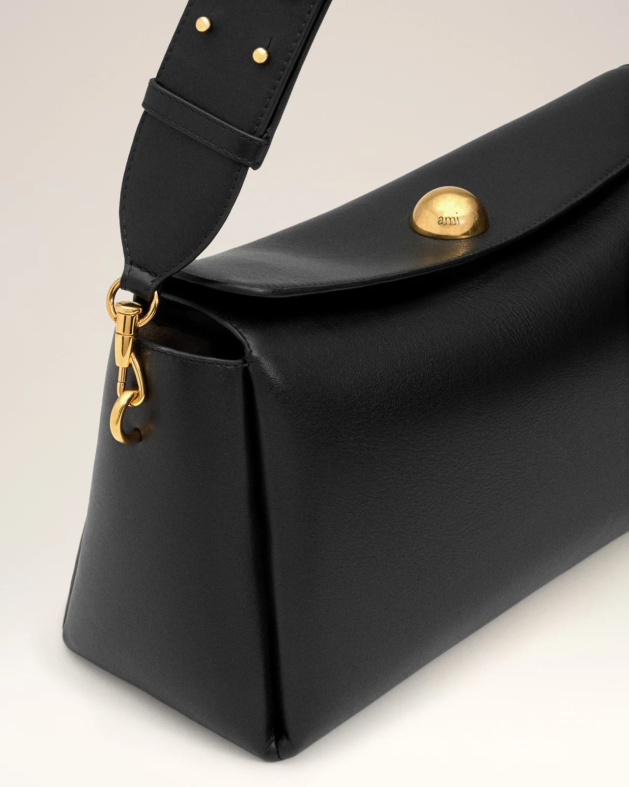 Ami Black Leather Carrousel Medium Bag