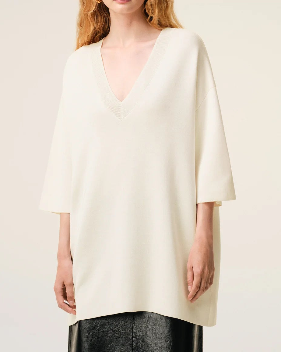 Ami White Short Sleeves V Neck Sweater Top